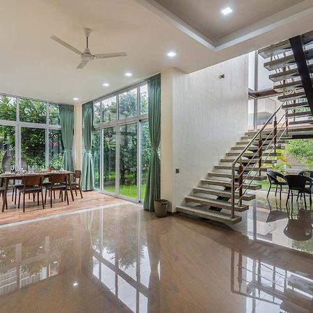 Sierra Skies: Mountain-View Villa with Rooftop Pool & Gym Lonavala Exterior photo
