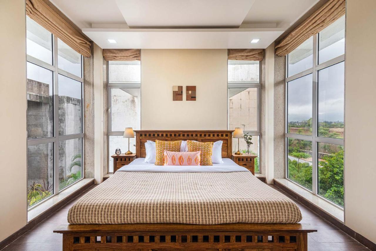 Sierra Skies: Mountain-View Villa with Rooftop Pool & Gym Lonavala Exterior photo