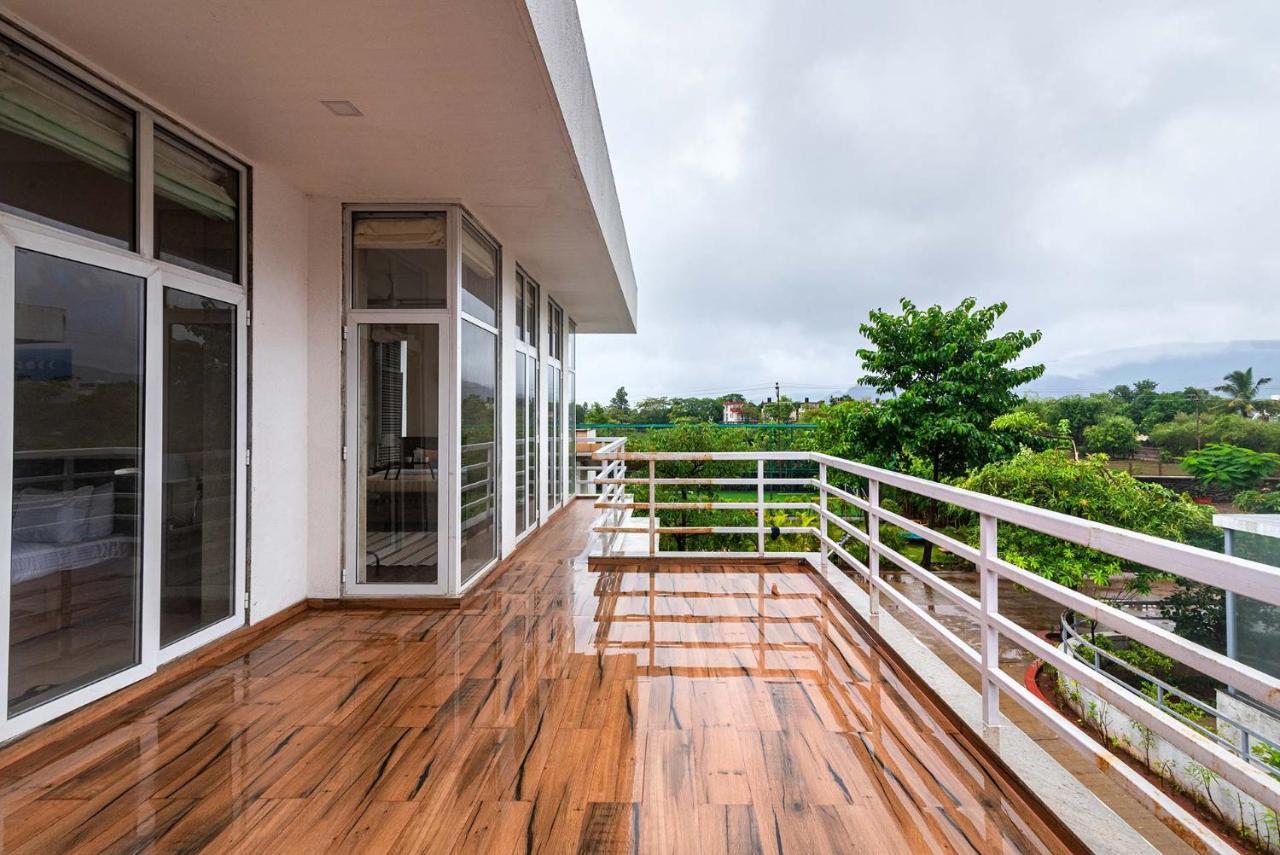 Sierra Skies: Mountain-View Villa with Rooftop Pool & Gym Lonavala Exterior photo